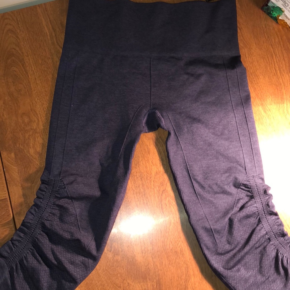 Lululemon Heathered Gray In the Flow Crop Leggings